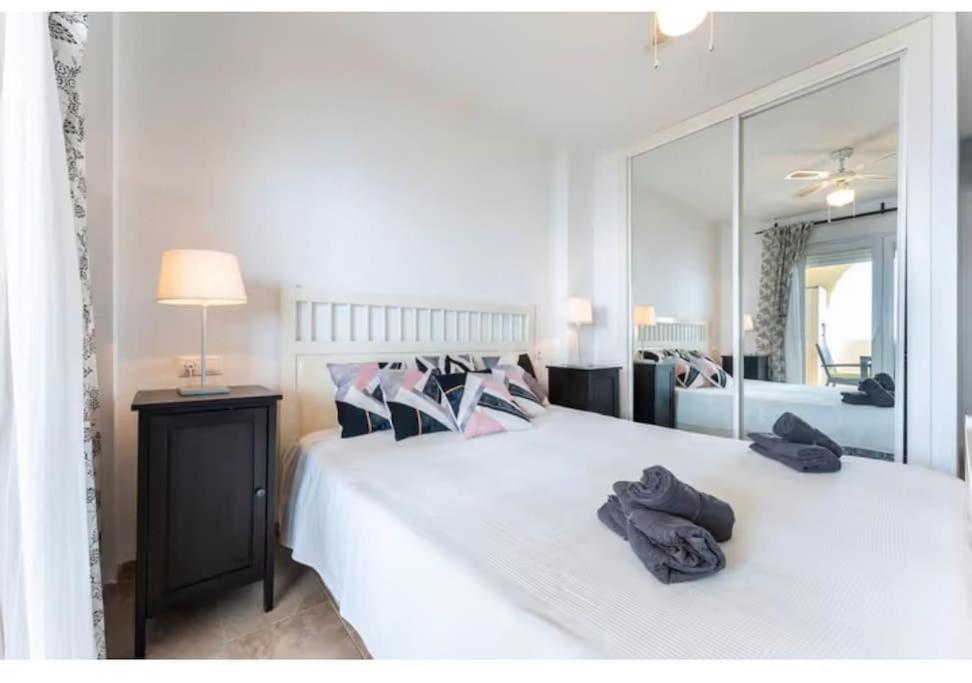 Magnificas Vistas Al Mar Apartment เบนัลมาเดนา ภายนอก รูปภาพ