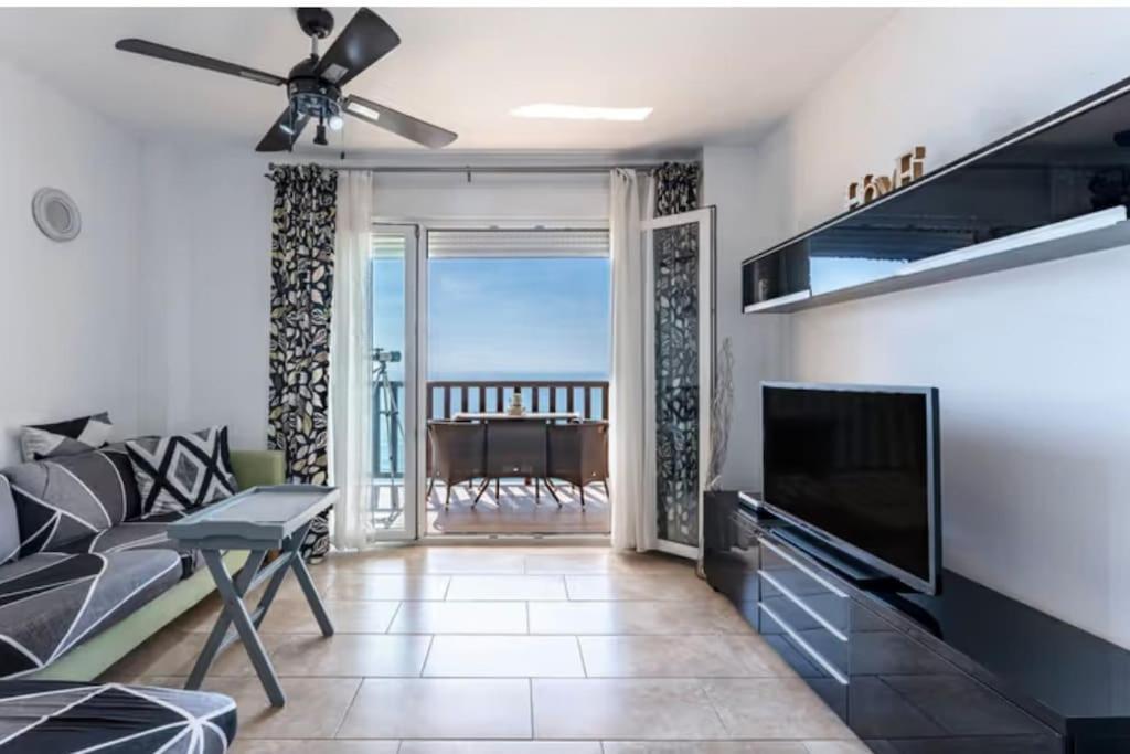 Magnificas Vistas Al Mar Apartment เบนัลมาเดนา ภายนอก รูปภาพ
