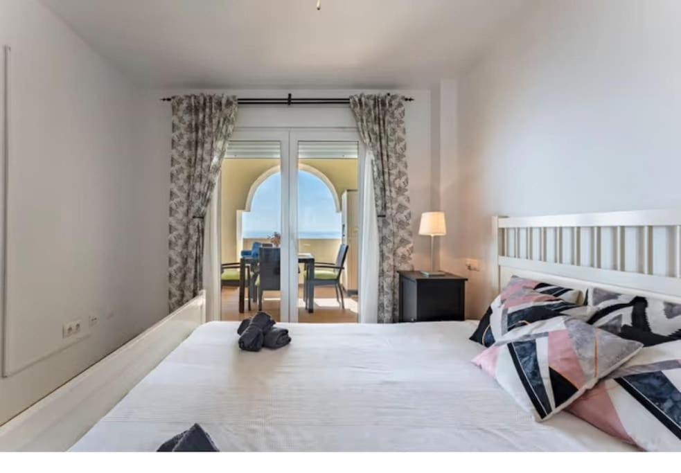 Magnificas Vistas Al Mar Apartment เบนัลมาเดนา ภายนอก รูปภาพ