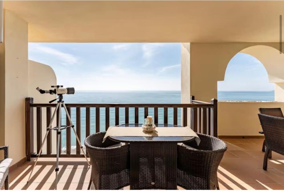Magnificas Vistas Al Mar Apartment เบนัลมาเดนา ภายนอก รูปภาพ