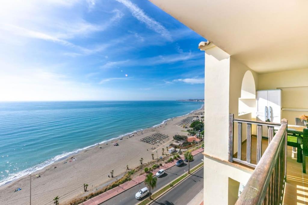 Magnificas Vistas Al Mar Apartment เบนัลมาเดนา ภายนอก รูปภาพ
